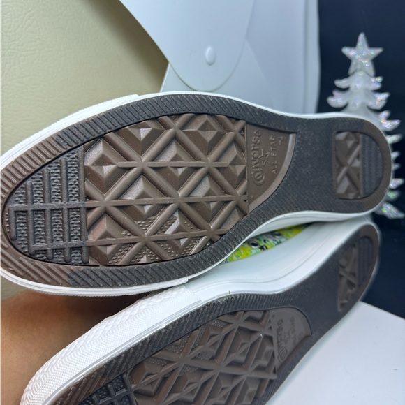 NOT FORSALE Women’s Converse NWT - Picture 8 of 8